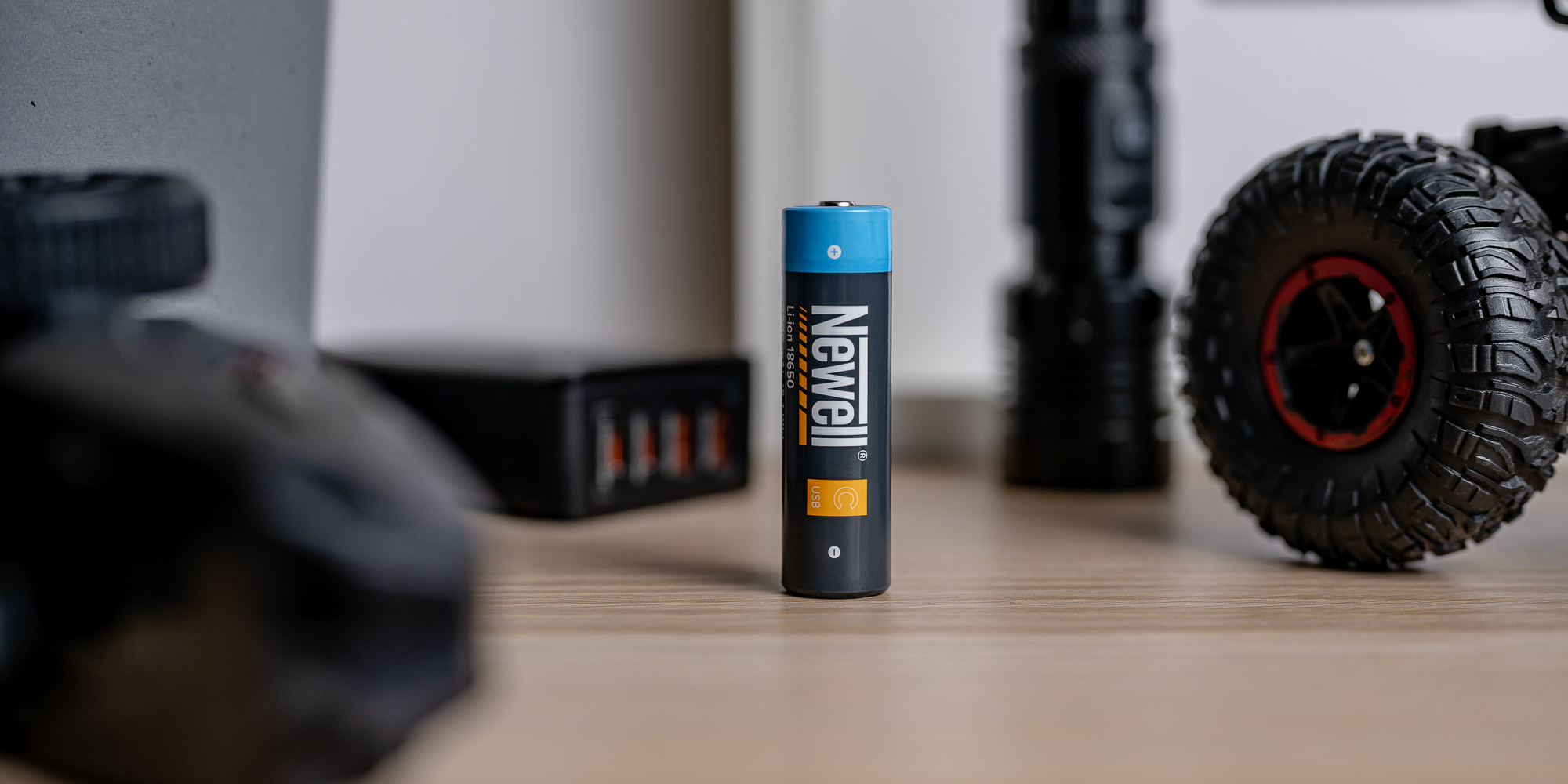 Akumulator Newell 18650 USB-C 2200 mAh